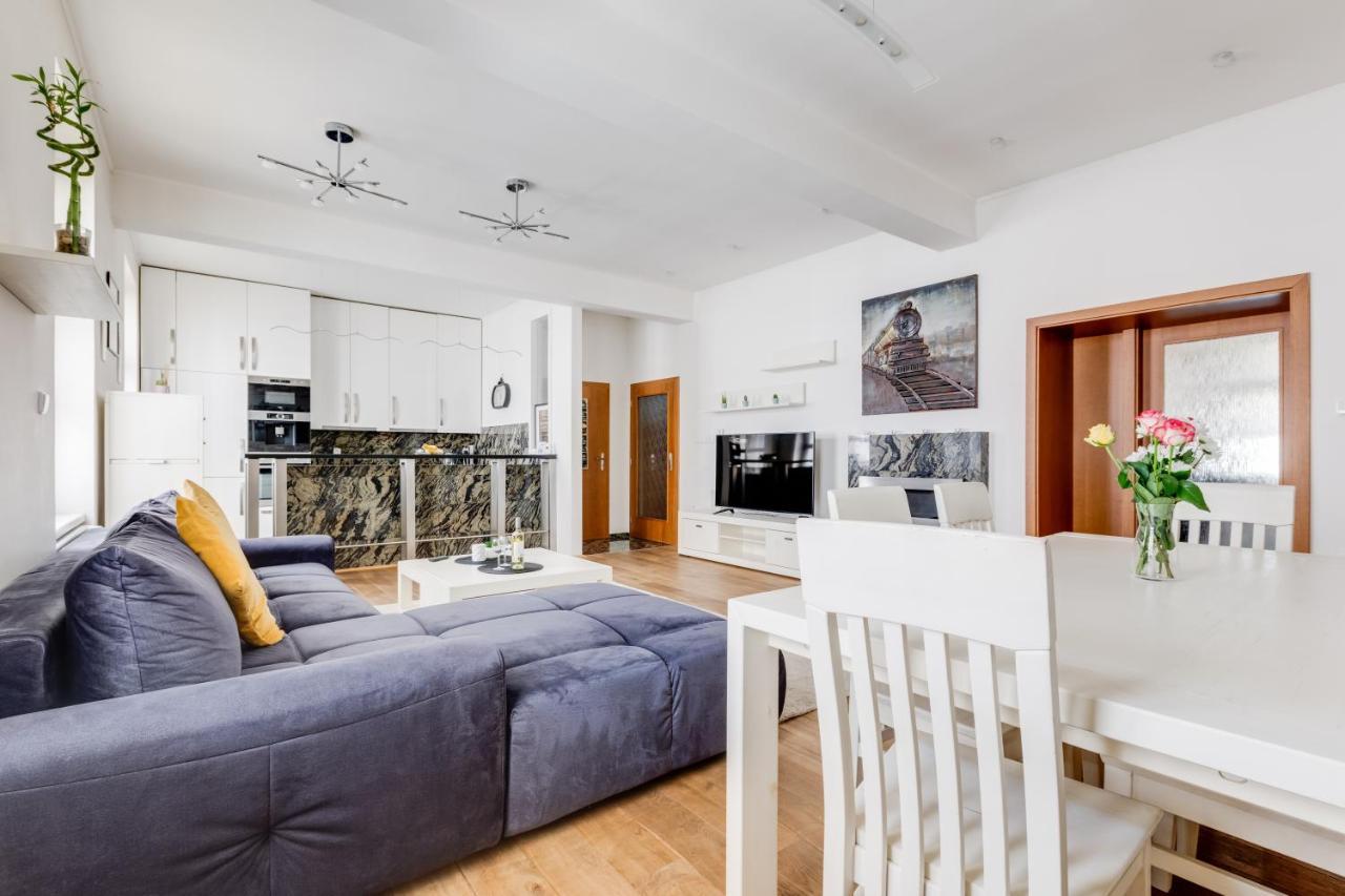 Luxury & Quiet Charming 2bds Near River - Nek2nd Praha